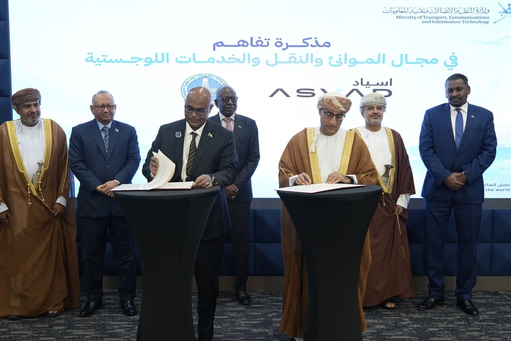 Image of Sultanate of Oman and the Republic of Sudan sign memorandum of understanding on ports, transport and logistics